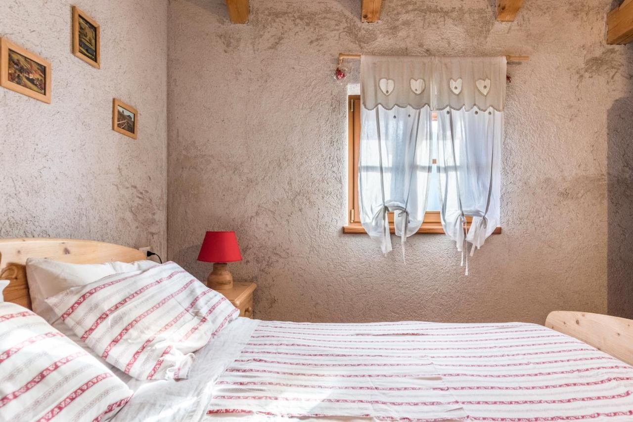 Baita Al Rossat Sant'Orsola Esterno foto